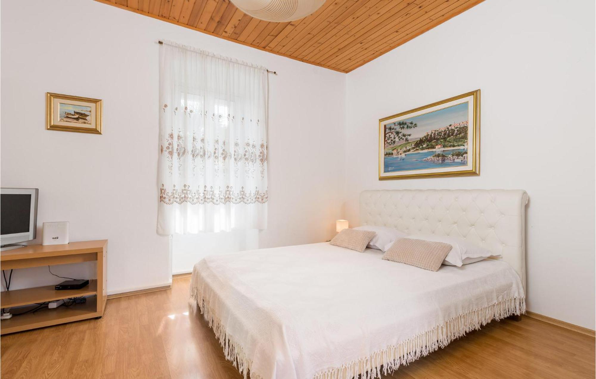 Beautiful Apartment In Omisalj With Kitchen Esterno foto